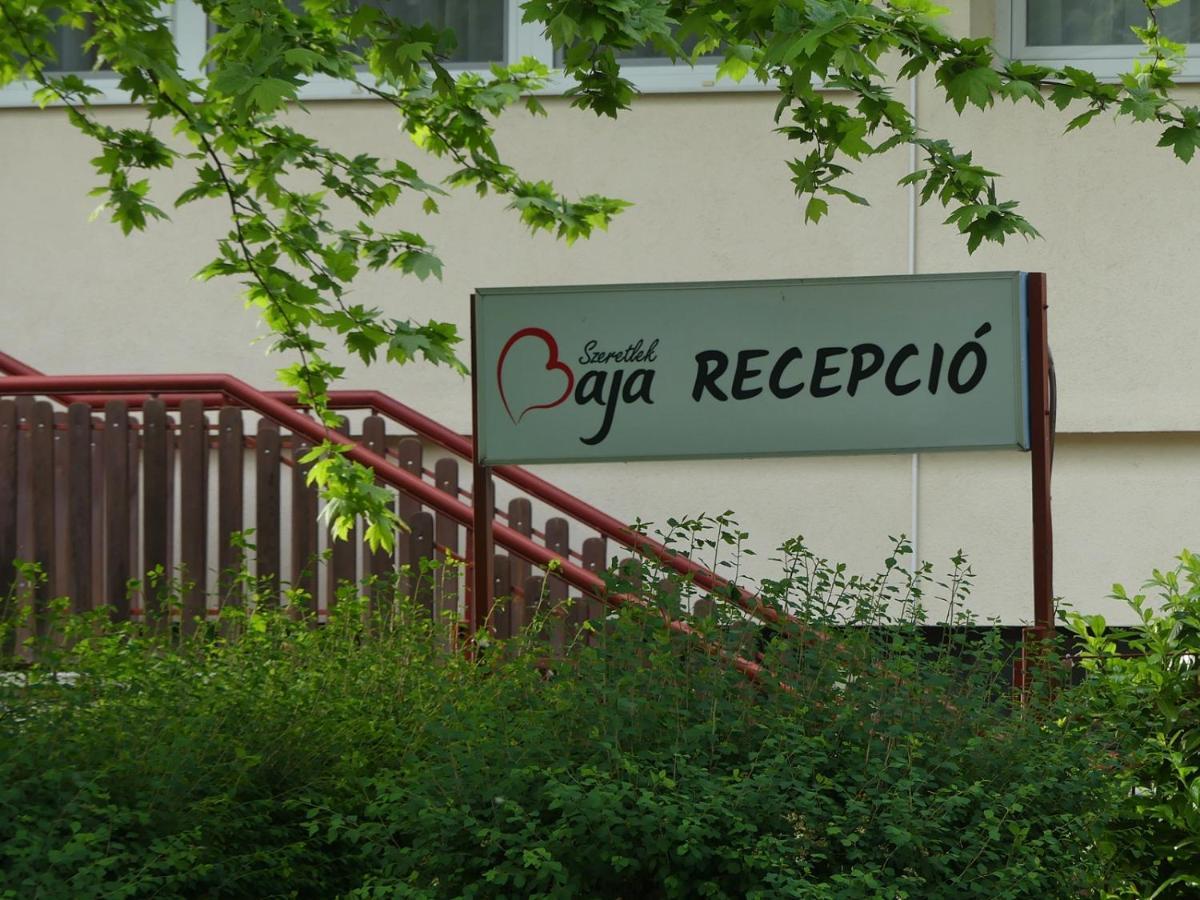 Napsugar Szallo Baja Exterior photo