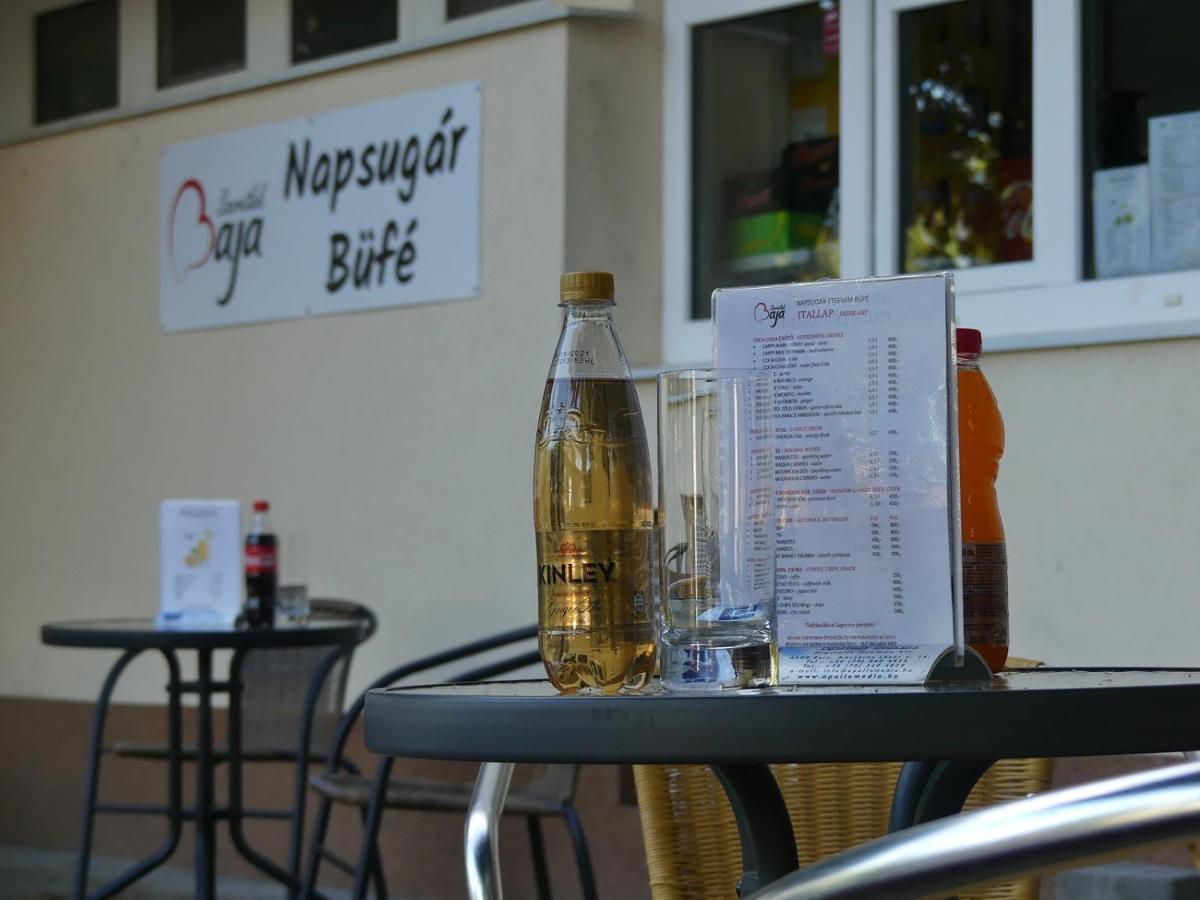 Napsugar Szallo Baja Exterior photo